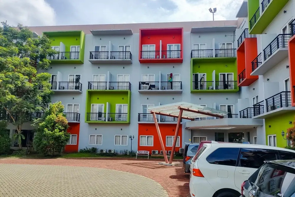 Gading Serpong Hotel Near Stadion Persita