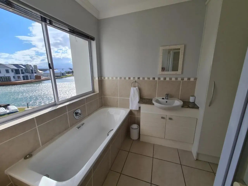 33 Kingston Place, Marina Martinique