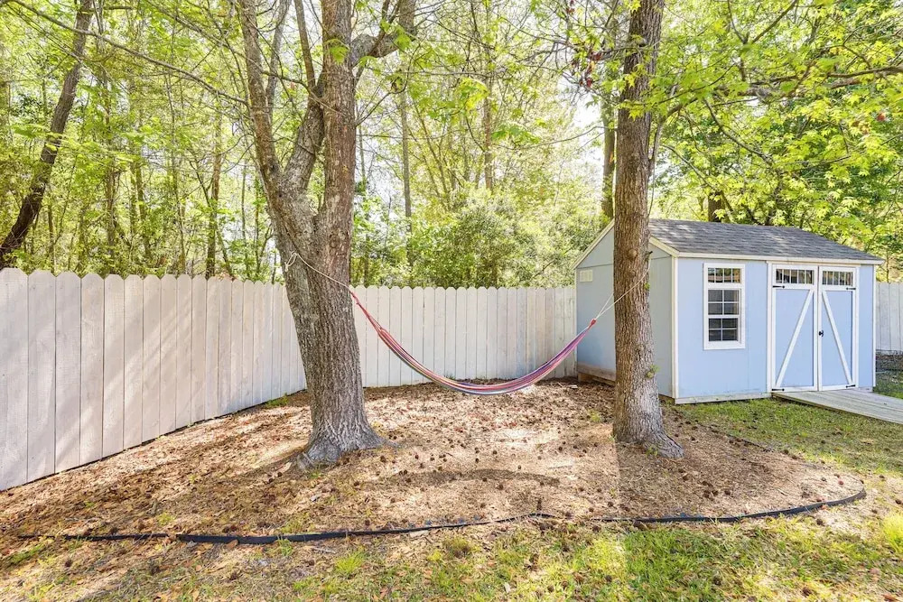 Sneads Ferry Home: Close to Beaches & Boat Ramp!
