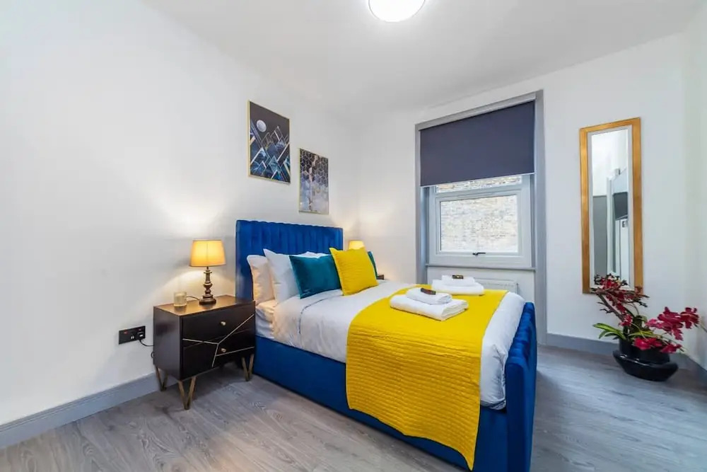Cosy and Modern Duplex in the Heart of Earls Court