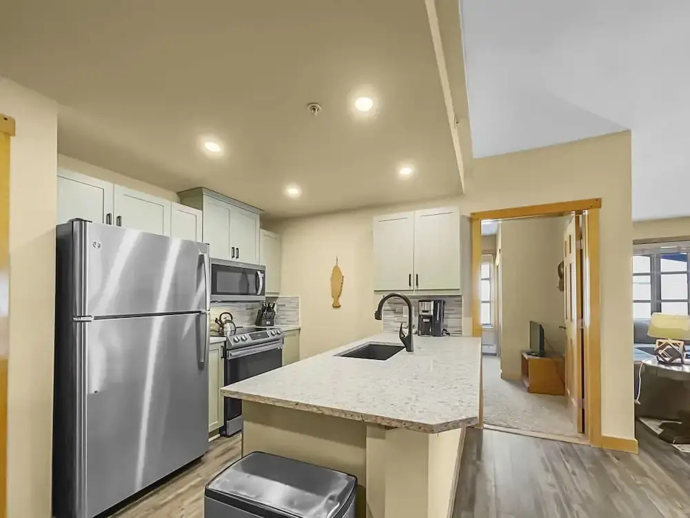 Luxury Remodeled Passage Point Condo - Short Walk to Lifts - Incredible View - PP403 by Redawning