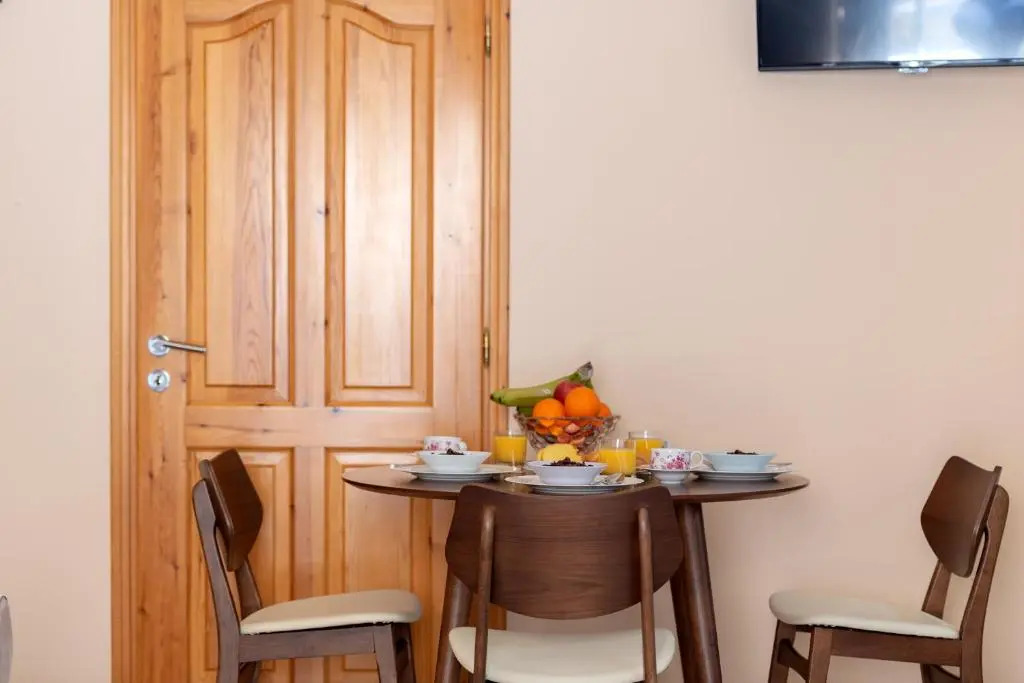 Katerina's Cozy Mountain View Apartment