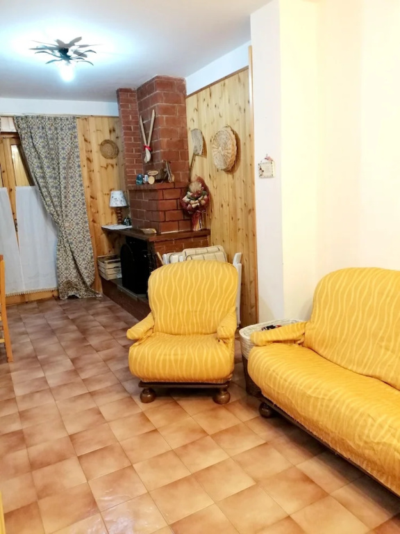 Apartment with 3 Bedrooms in Camigliatello Silano, with Wonderful Mountain View And Terrace - 2 Km From the Slopes