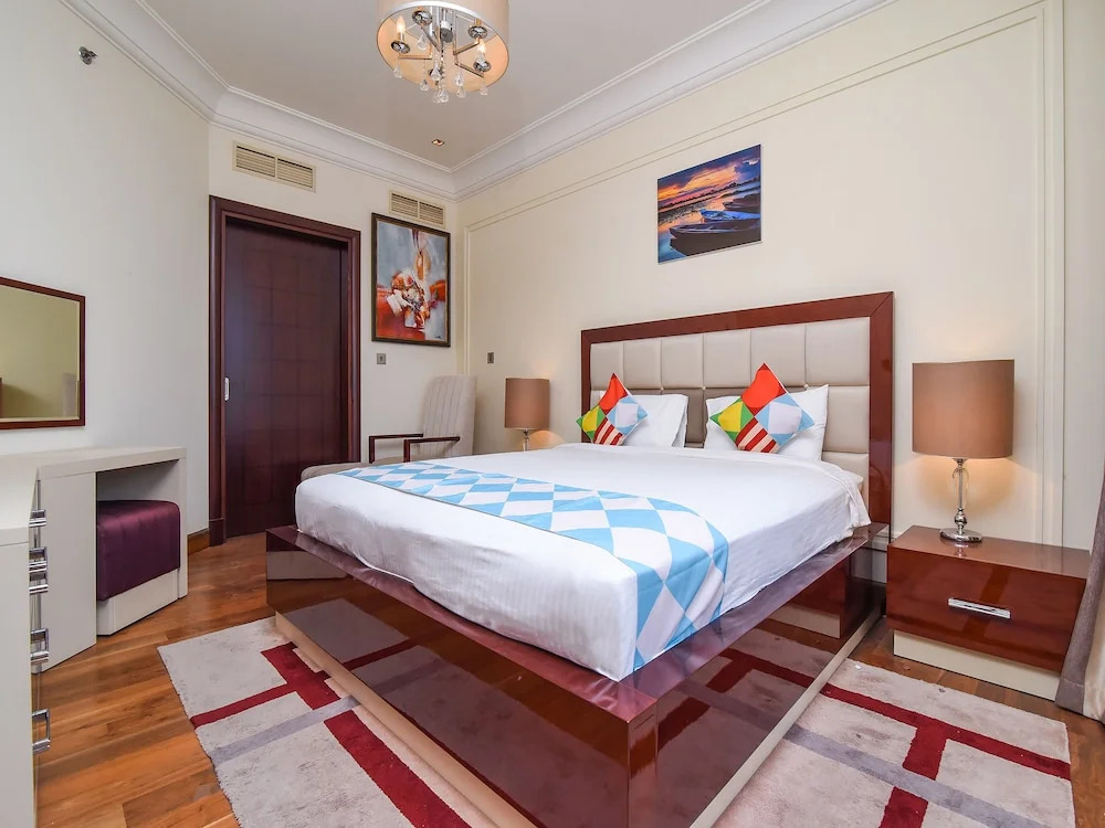 OYO 603 Home Taj Grandeur 2br