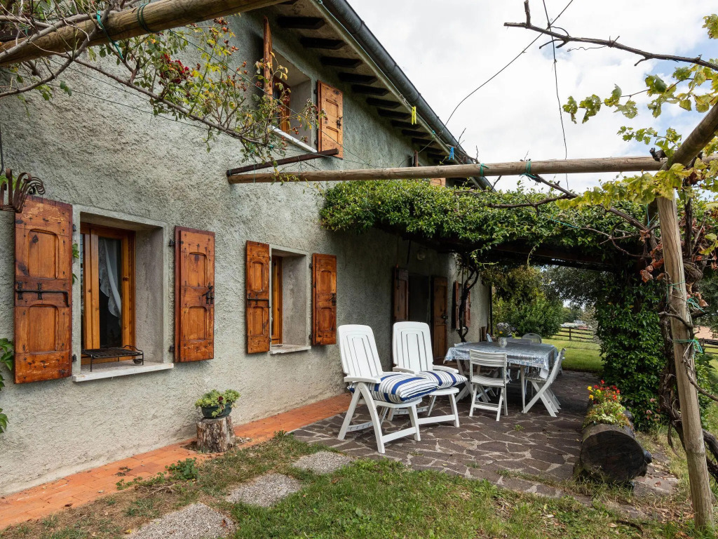 Spacious Cottage in Veneto