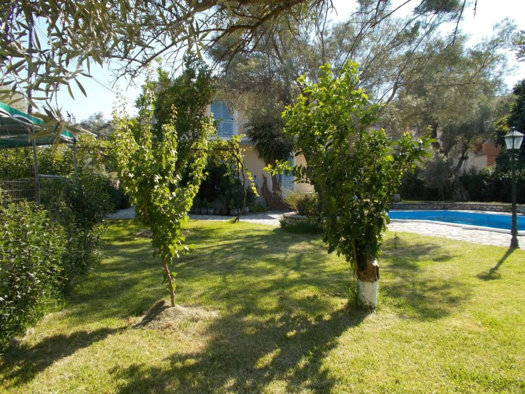 Iris Villa