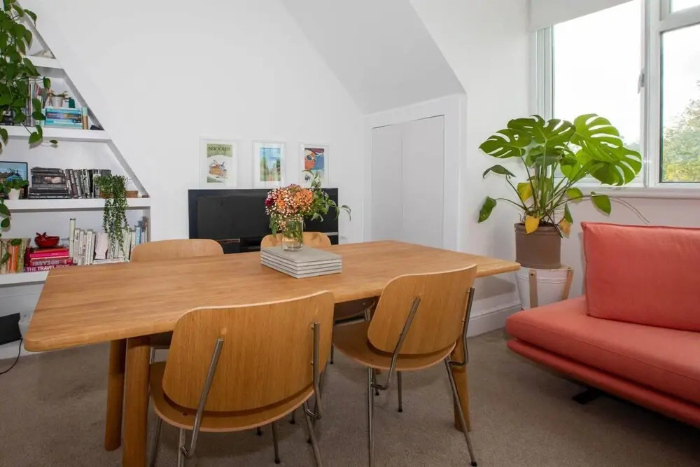 Bright 1 Bedroom Flat Near the Tube