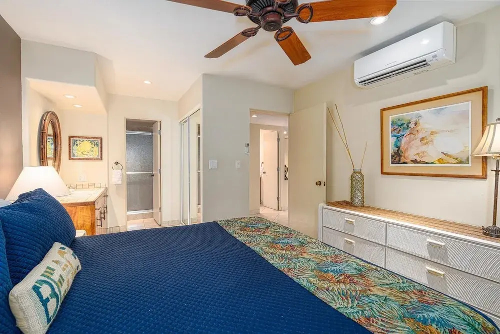 Hale Hui Kai 202 - Keawakapu Beach, Garden Views, Steps to the Beach, Split AC!