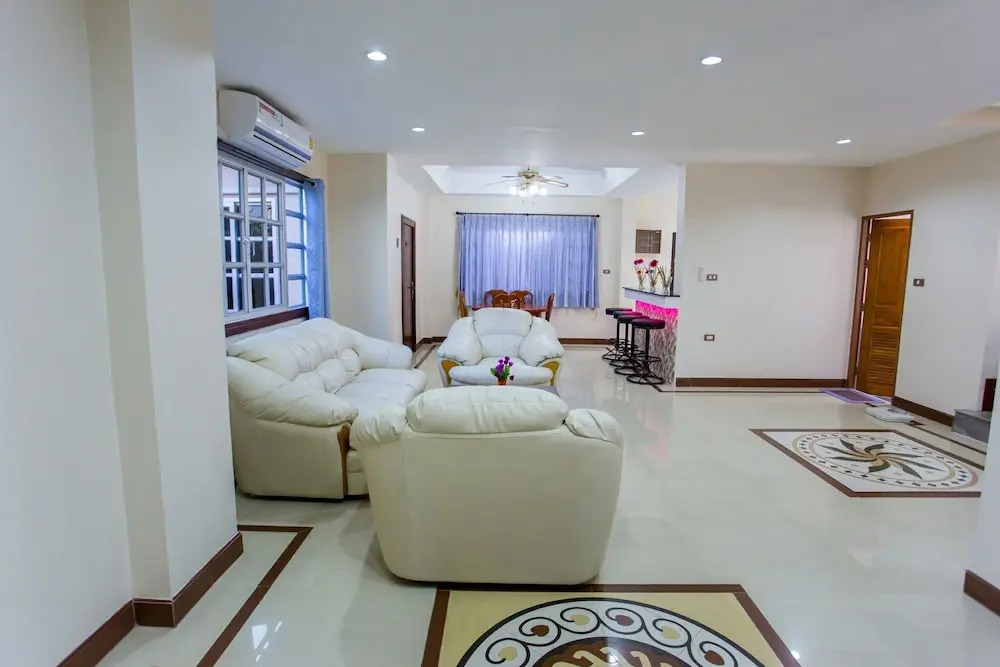 The Jomtien Modern Pool Villa