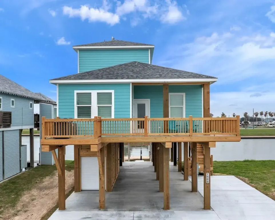 Fishermans Delight 3 Bedroom Home by RedAwning