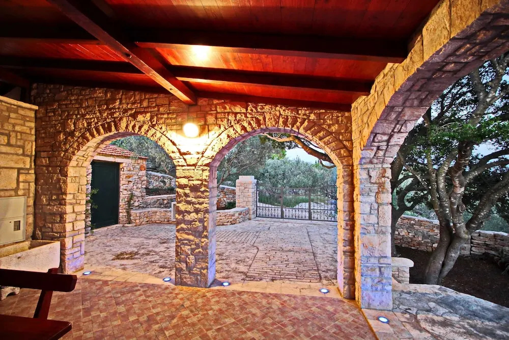 Stone House San Pelegrin