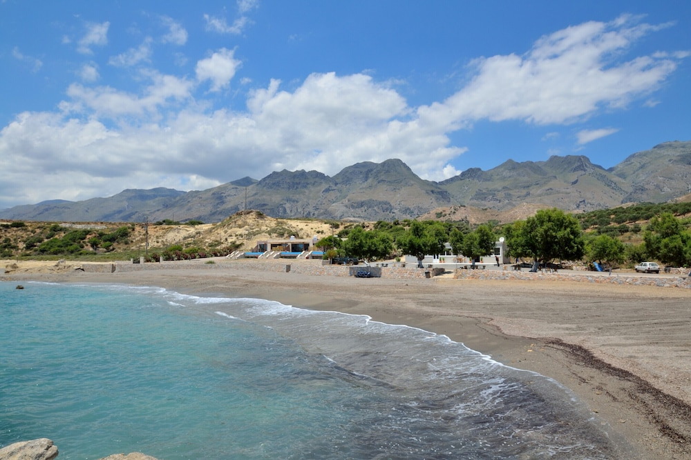Mary Beach 1 Villa