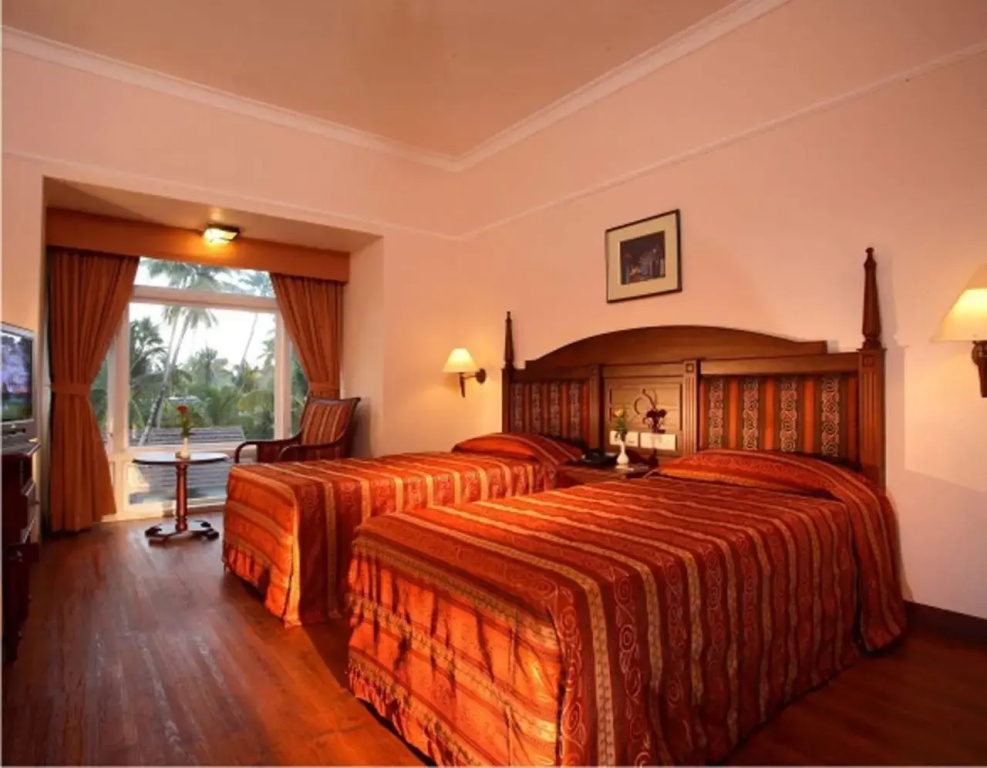 OYO 4806 Holiday Hotel
