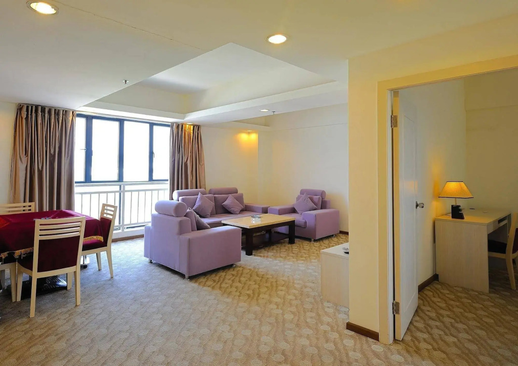 Yilan Hotel Shenzhen Investment Management Co., Ltd