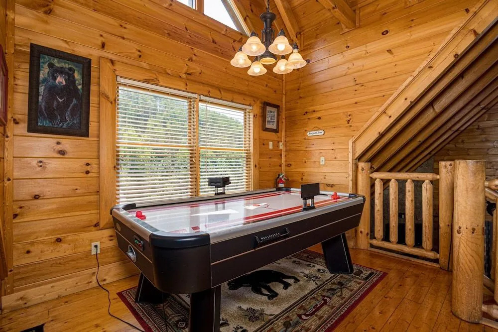 MooseBehaving - Two Bedroom Cabin