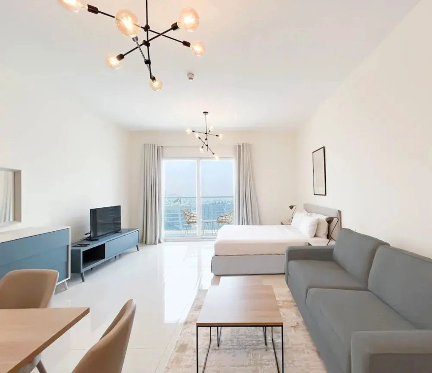 Gorgeous Studio With Balcony Business Bay