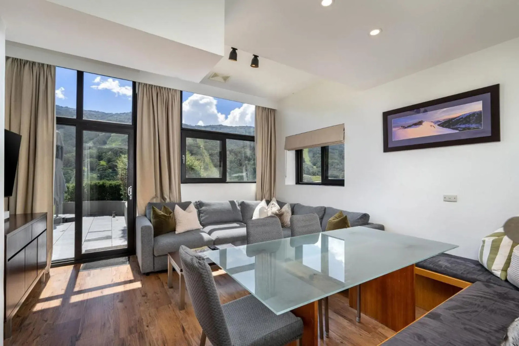 Lantern 3 Bedroom Terrace with majestic mountain view