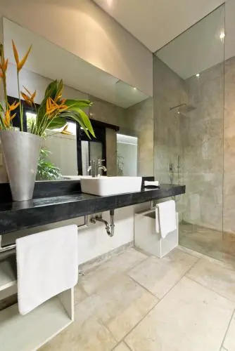 Phinisi Villas - Seminyak Beach