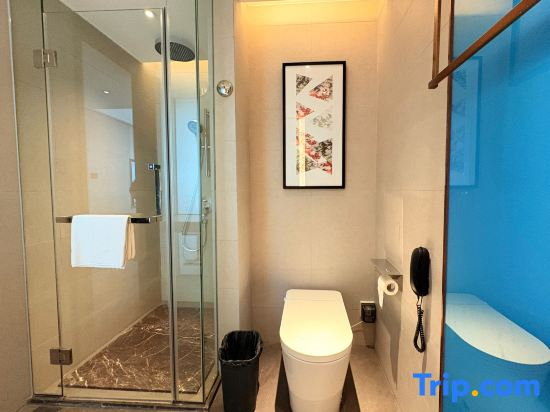 Days Wyndham Hotel (Haikou Meilan International Airport) at Greenland Binbin City, Meilan District