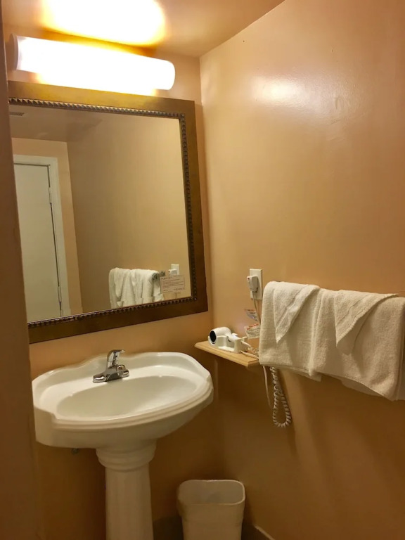 Rodeway Inn Mid Town