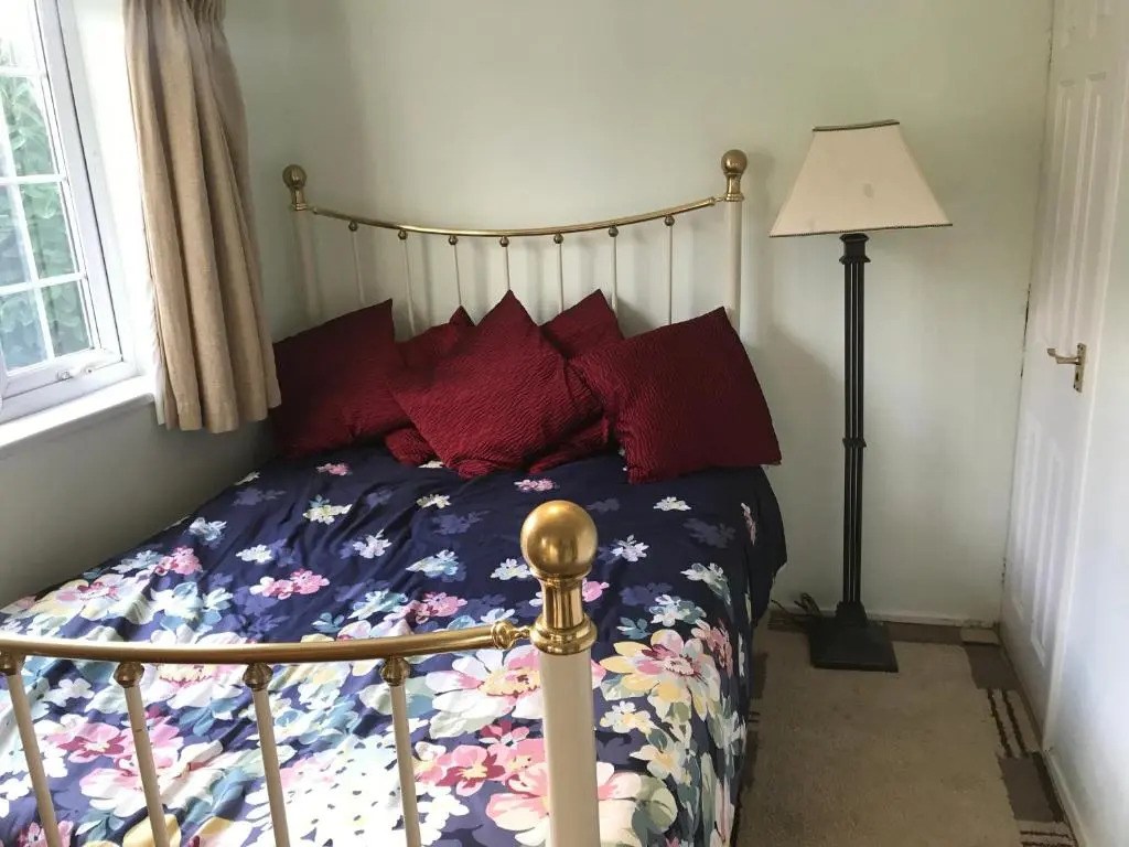cosy cottage annex in Fairlop