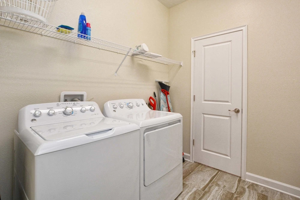 Storey Lake-5 Bedroom Pool Home-1663ST