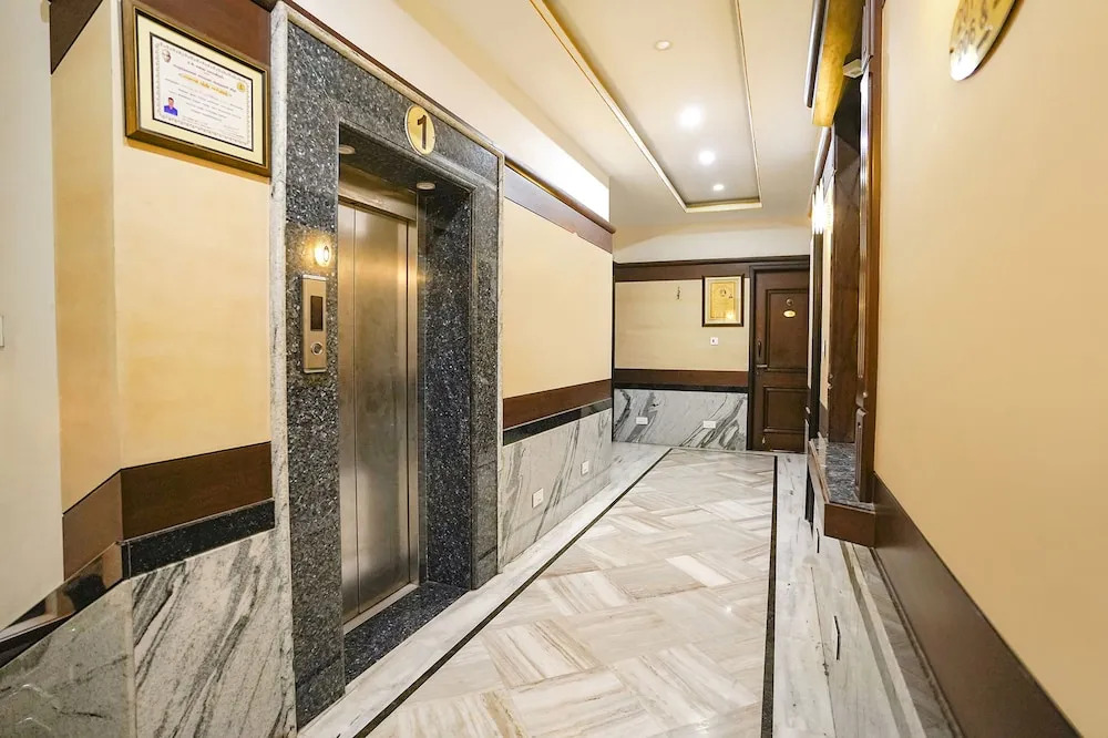 FabHotel MM Residency