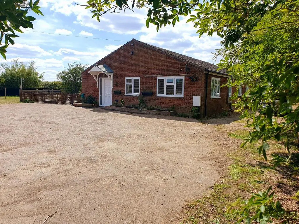 Sherwood Bungalow 3 Bedroom Entire Property