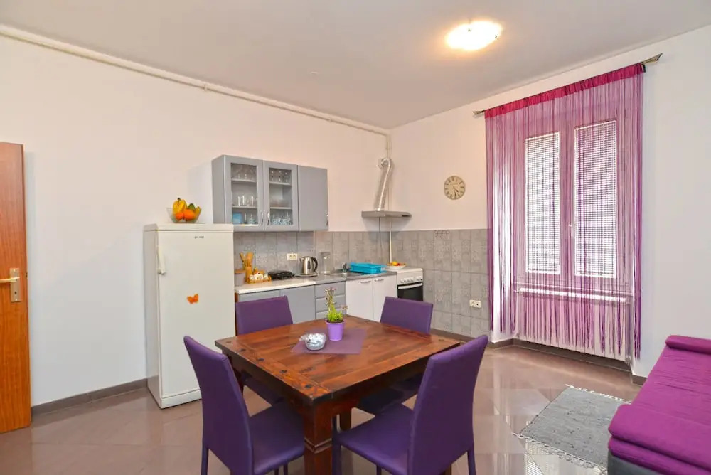 Apartment 1673
