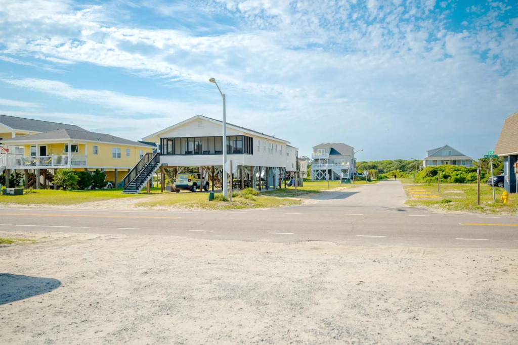 A Beach Music Paradise by Oak Island Accommodations