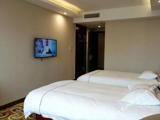 Nayesi Hotel