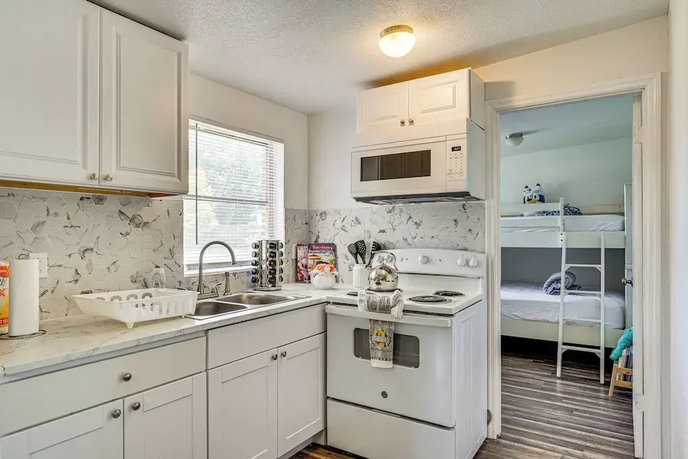 5 Mi Circle B Bar Reserve: Lakeland Getaway!