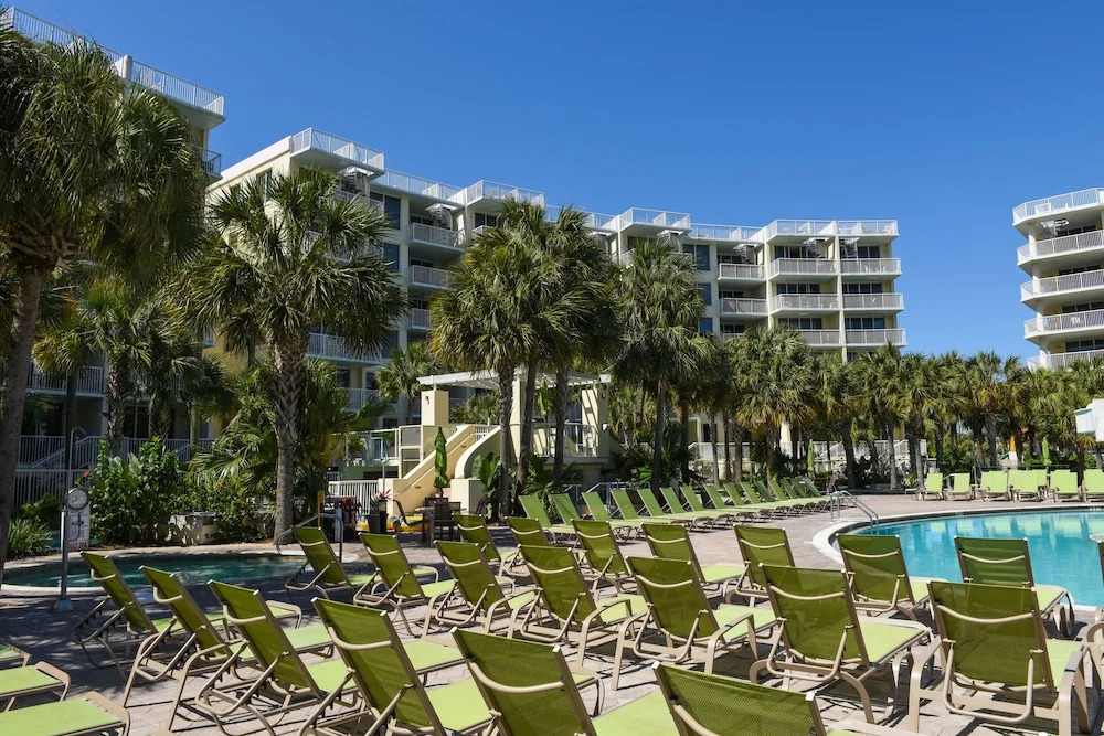 Gulfside 204 - 3 Br condo by RedAwning