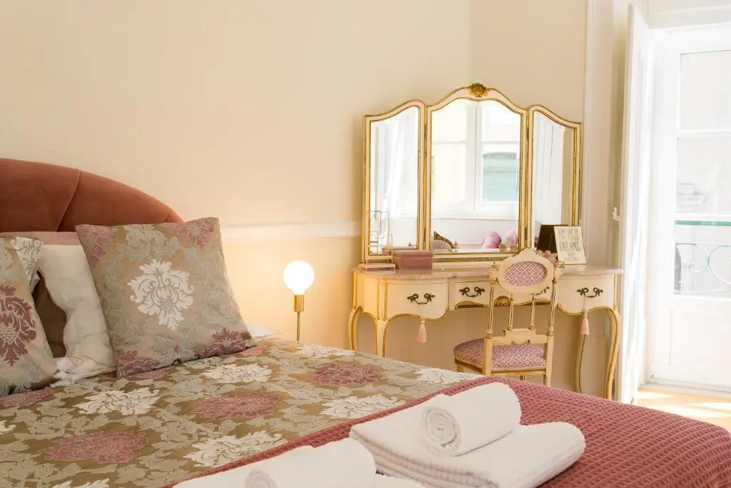 Chiado Deluxe Gem 4bdr Amazing apartment