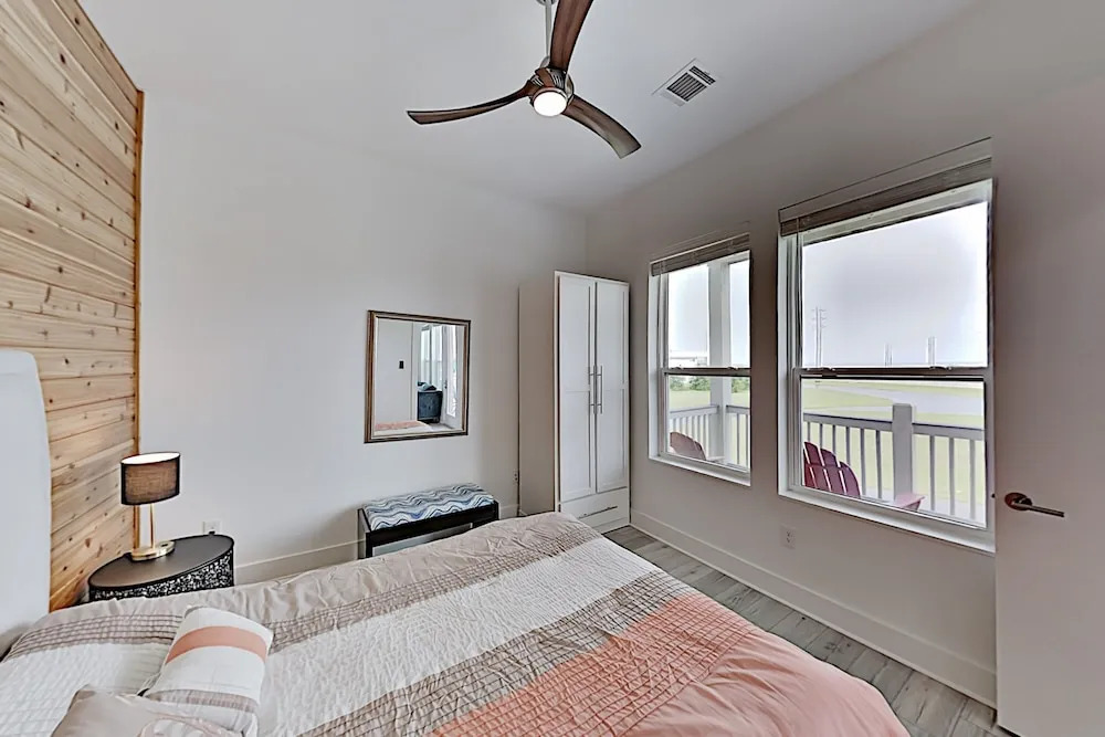 Walk To Beach! Custom Gulf-view New Build W/ Pool 3 Bedroom Home