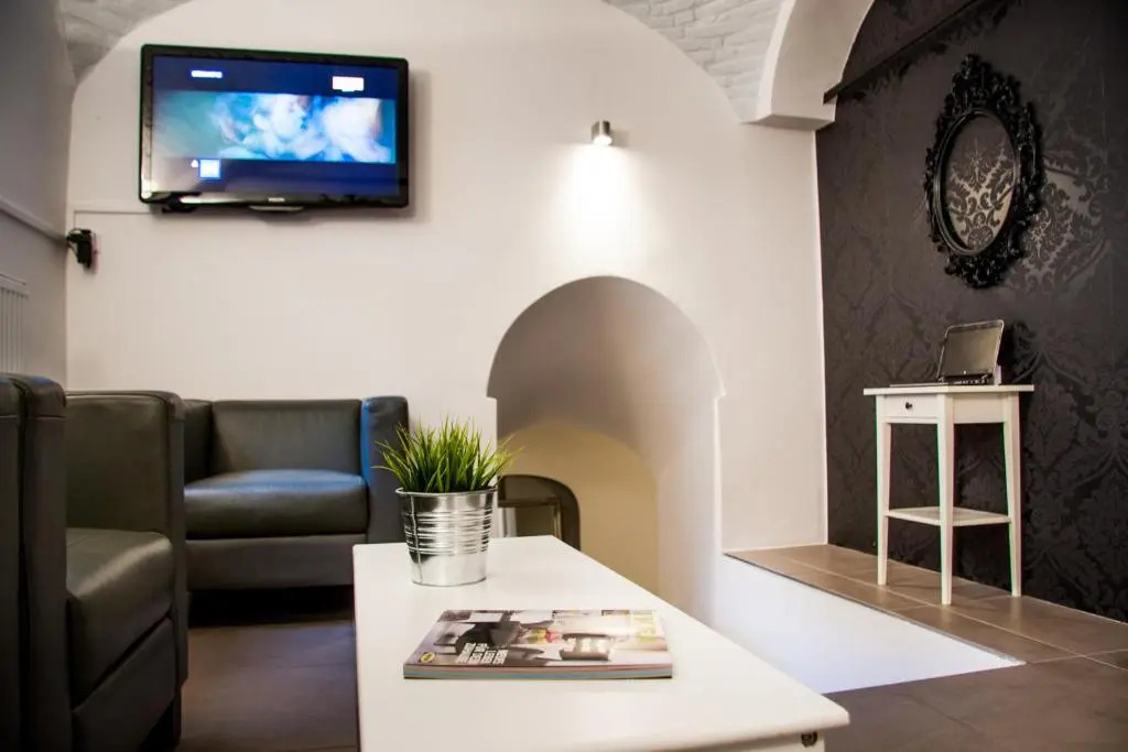 4 Rooms