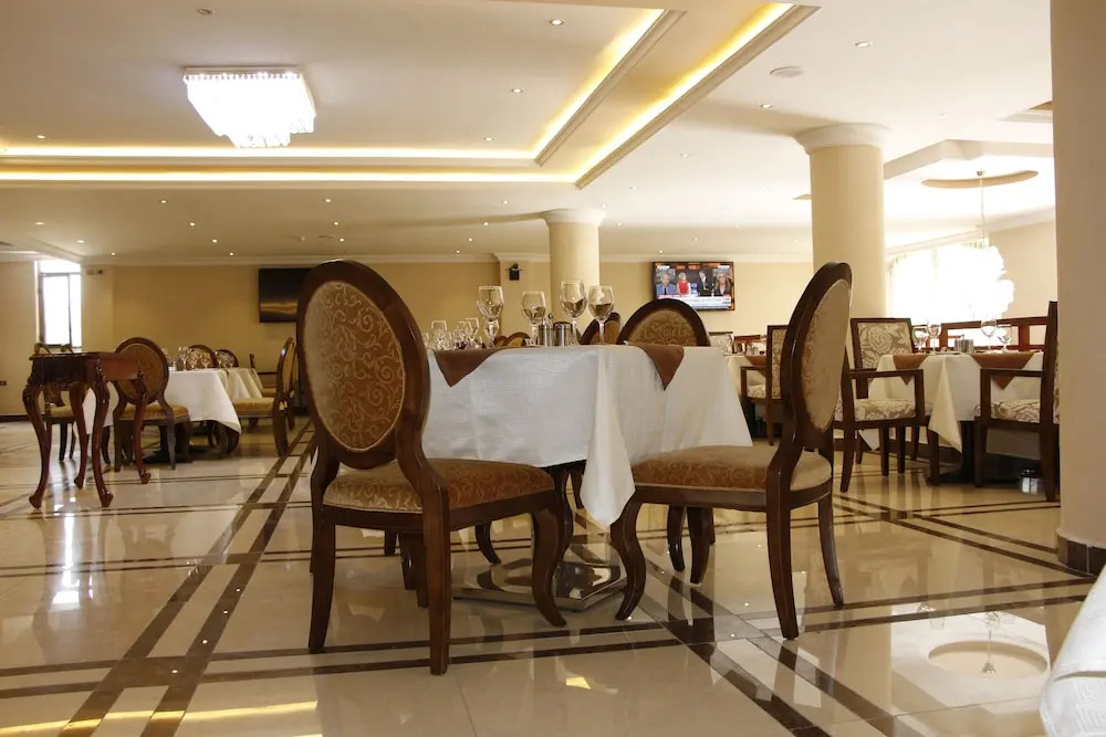 Golden Royal Hotel