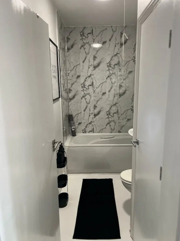 Spacious 2BR City Center Apartment
