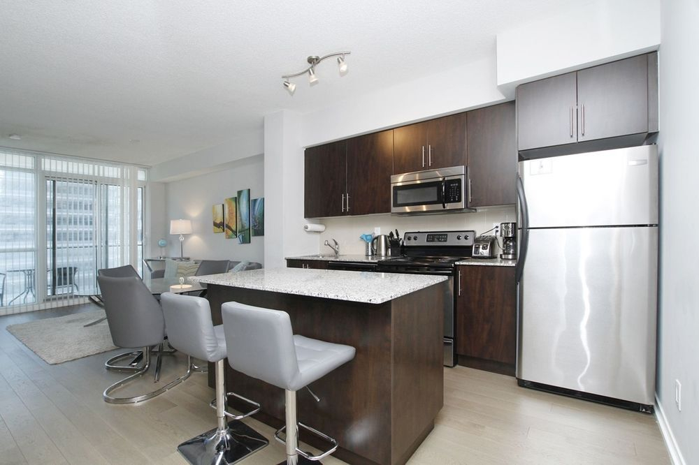 Applewood Suites - Financial District