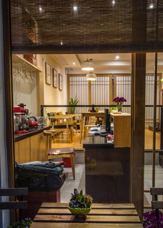 Handshake Hostel