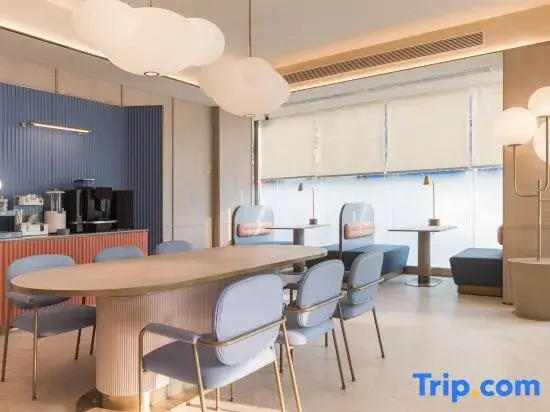 HanTing Hotel (Zhumadian Jiulongmao Shopping Center)