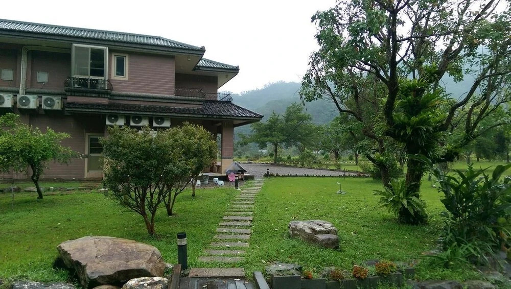 Seasons Inn
