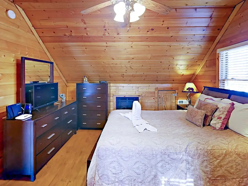 1304 Pine Trail Cabin 2 Bedrooms 2 Bathrooms Cabin