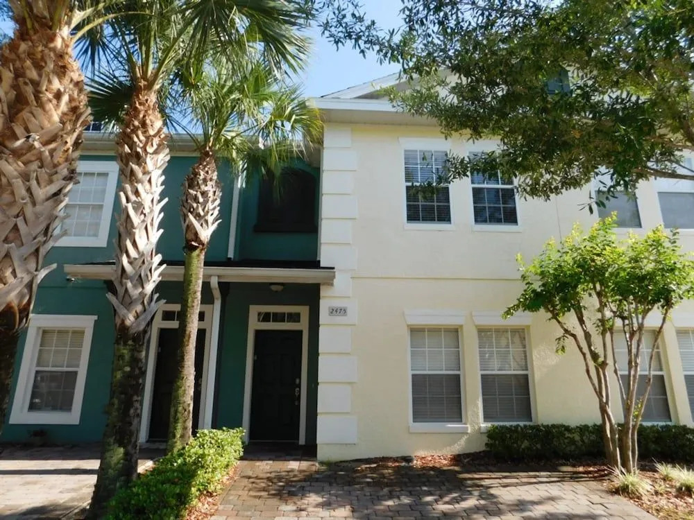 Coral Cay 2475