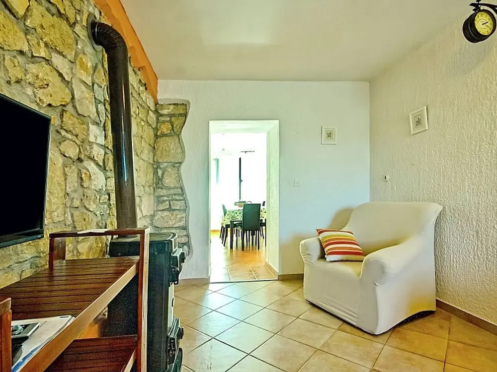 Rustic Villa in Žbandaj With Private Swimming Pool