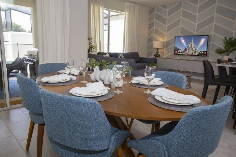 Luxury 4 Bed Villa For 10 Guests Townhouse
