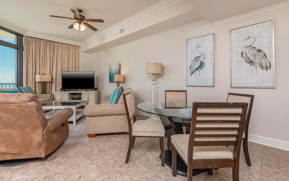 The Oasis 1607 Formerly Phoenix West Ii 1607 3 Bedroom Condo