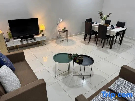 Regalia Near Subway KLCC 8PAX 2Room 2Bath