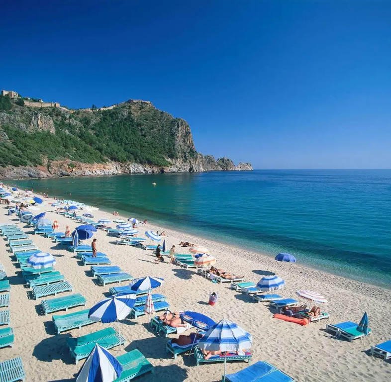 SA Apartments! Cleopatra Beach Duplex with Terrace