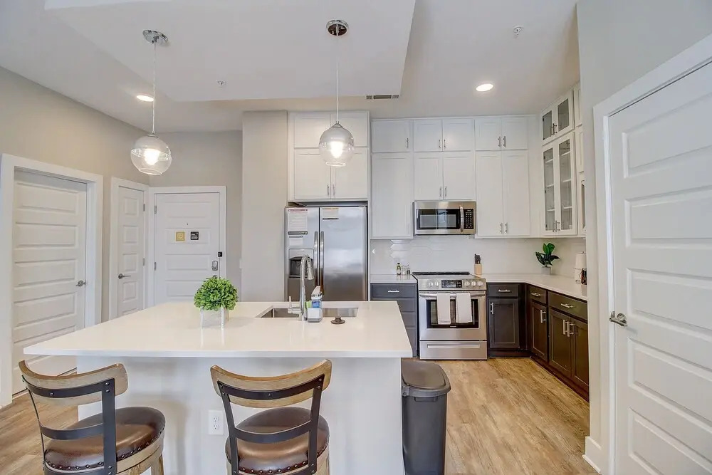 FRONTDESK 500 West Trade Apts Fourth Ward Charlotte